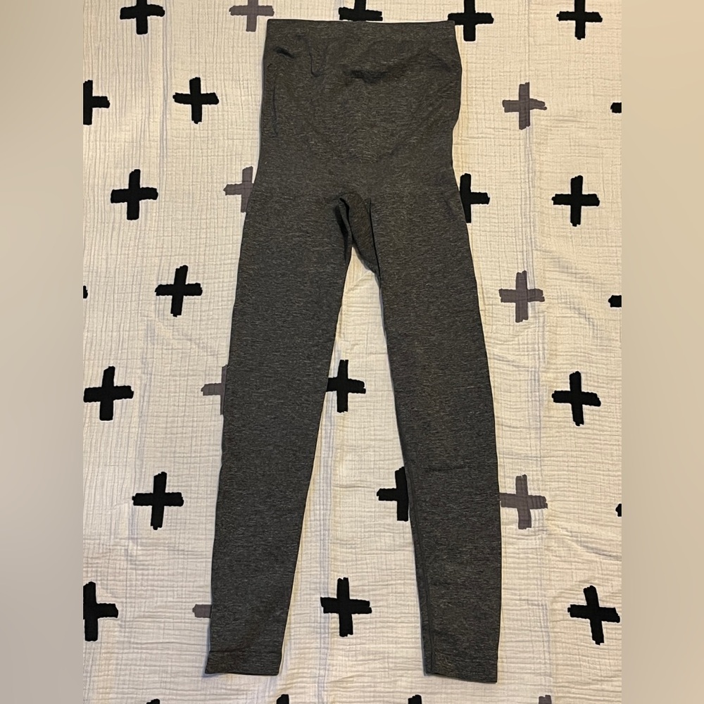Heather Gray Maternity Leggings Pip & Vine by Rosie Pope sz S